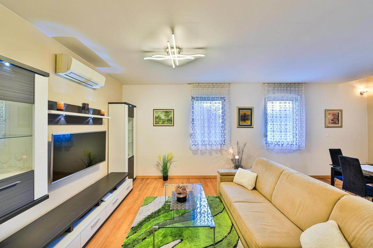 Apartman Toni Apartment Split Bagian luar foto